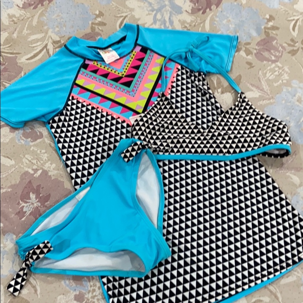 Cute Girls 2-Piece Swimsuit & Shirt ☀️🌊🌴Size M
